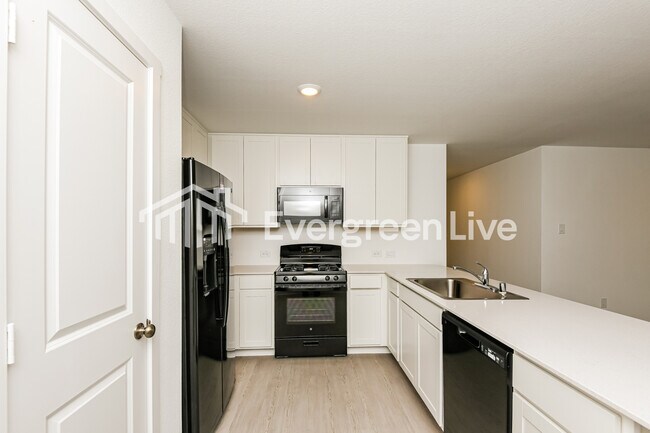 Building Photo - 2256 Tierra Madre Blvd