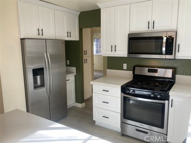 Building Photo - 27443 School Dr