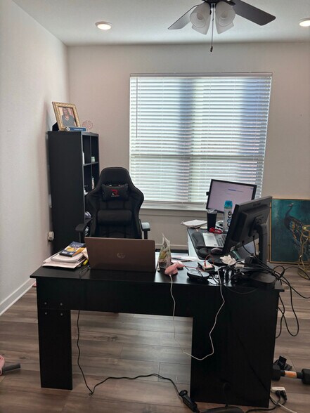 Building Photo - 7525 Wild Mint Trl