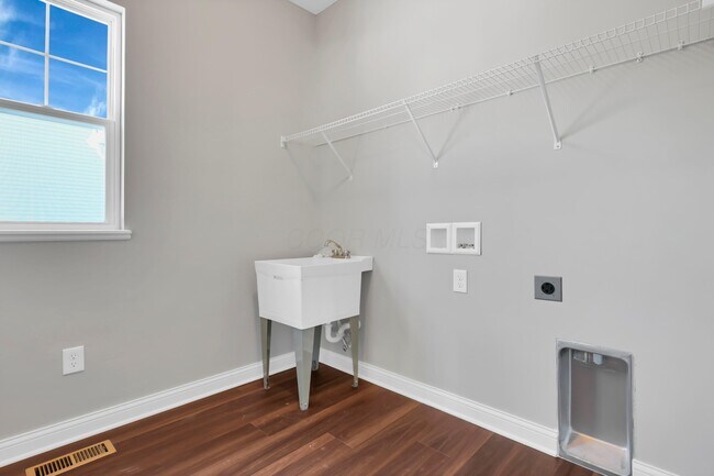 Building Photo - 12122 Warbler Wy