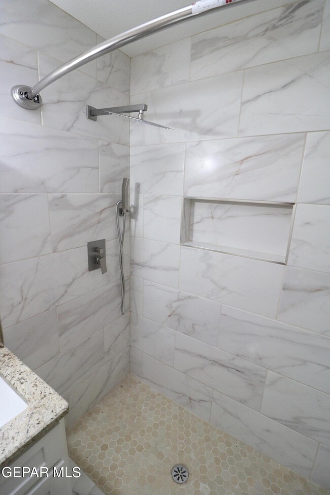 Building Photo - 536 Bataan Cir