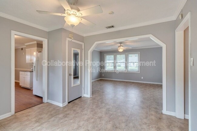 Building Photo - 319 Tanglewood Rd