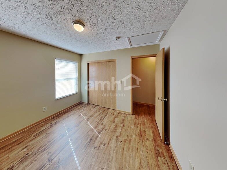 Building Photo - 45 Purple Finch Loop