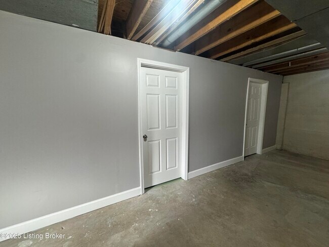 Building Photo - 15002 Old Taylorsville Rd