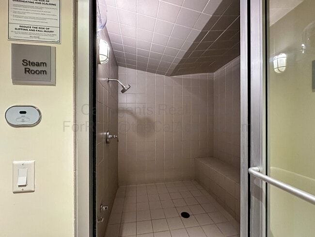 Building Photo - 585 9th St