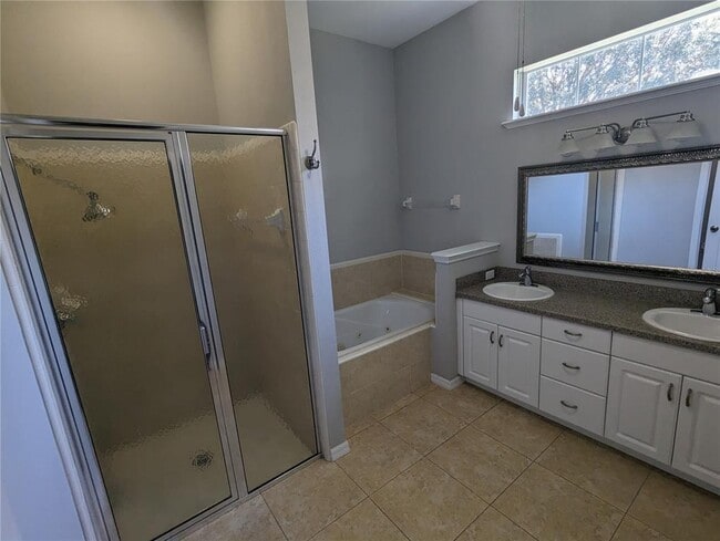 Building Photo - 8608 SW 77th Ave