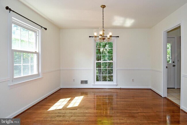 Building Photo - 7513 Sebago Rd