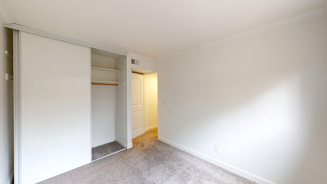 Building Photo - 18185 Happy Ln