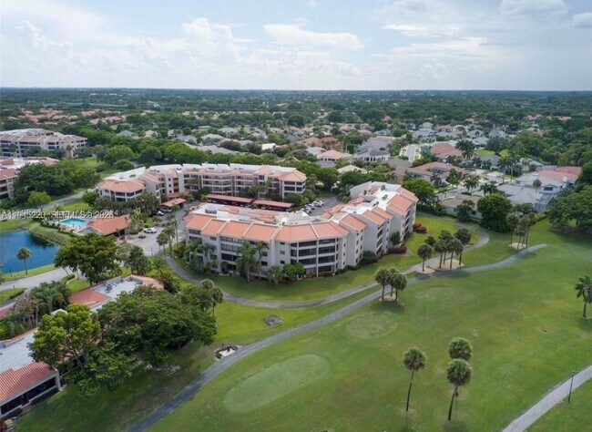 Building Photo - 7507 La Paz Blvd