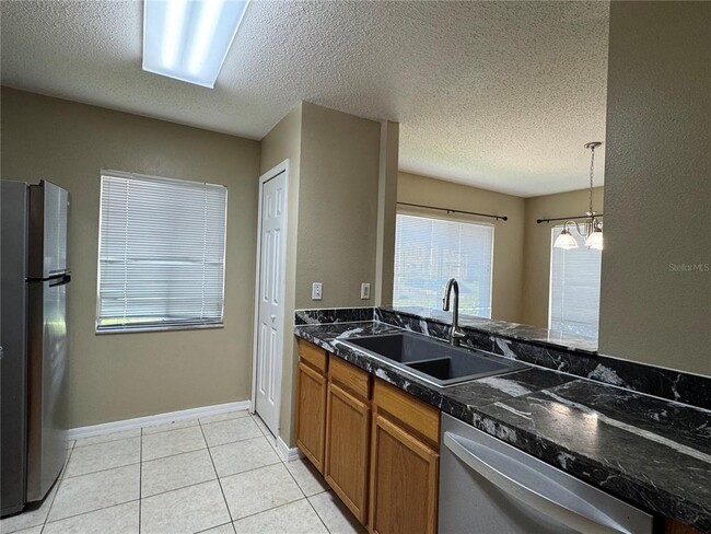 Building Photo - 1635 Fluorshire Dr