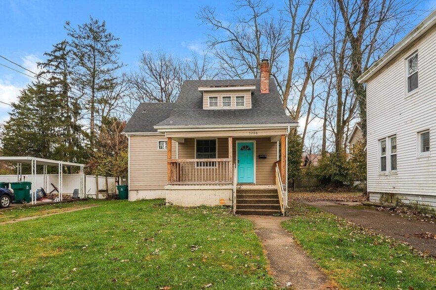 Building Photo - 5206 Ravenna St