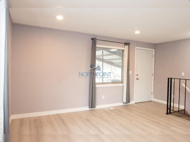 Building Photo - 2BR/1.5BA | Newly Renovated House Duplex | Private Backyard |  In International Peace Garden!