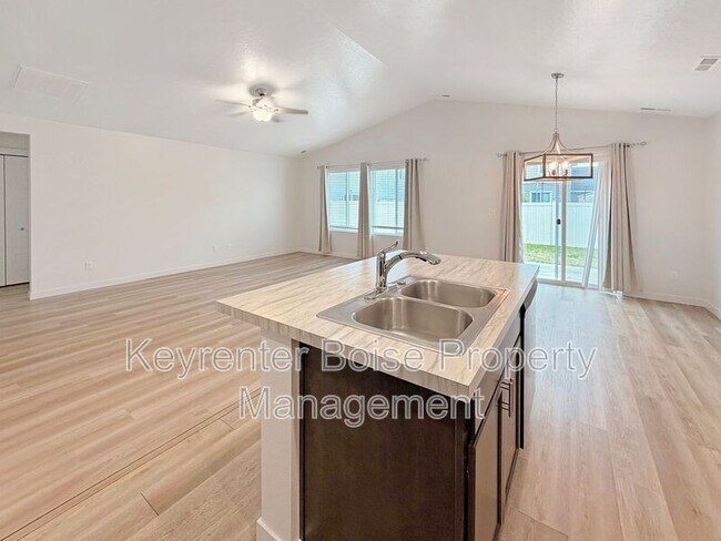 Building Photo - 2929 W Silver River St