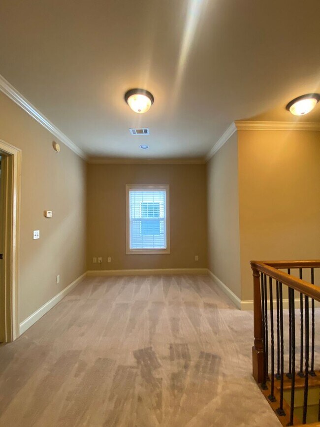 Building Photo - Runningvine Lane Townhome for August 2026!