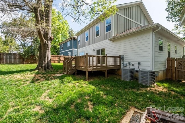 Building Photo - 1516 Princess Pl