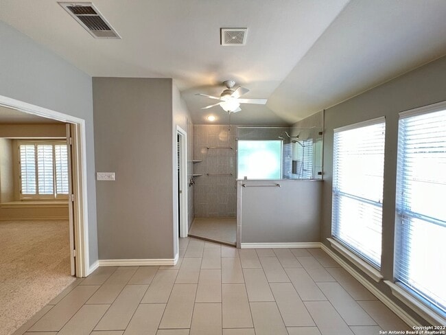 Building Photo - 1303 Bluff Forest