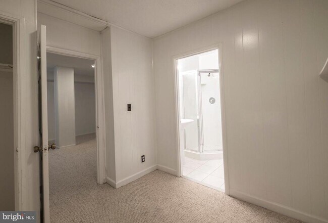 Building Photo - 4859 S 28th St