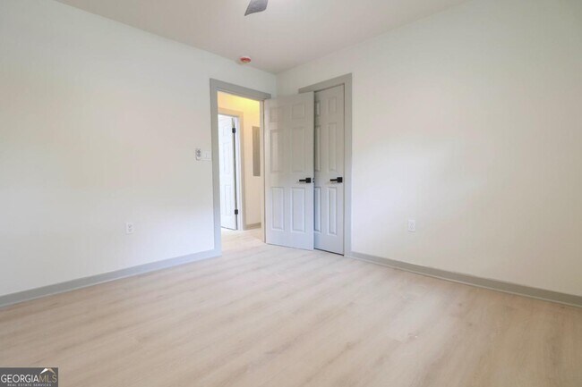 Building Photo - 4396 Greenleaf Cir SW