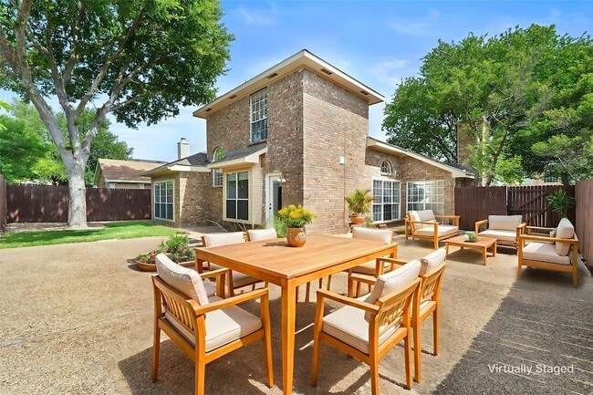 Building Photo - 4709 Thorntree Dr