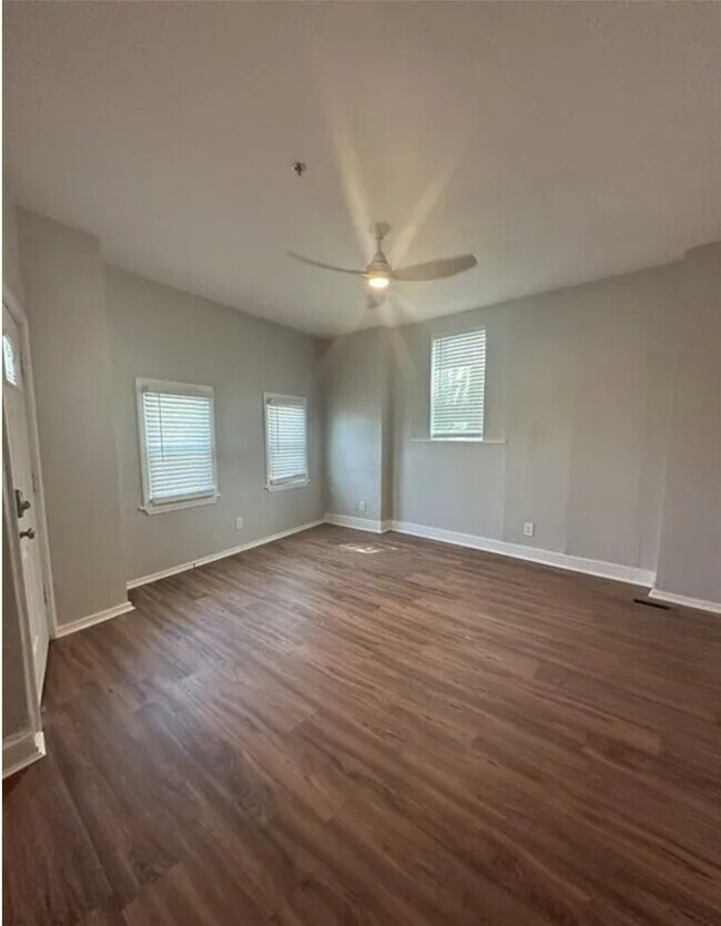 Updated 3 BDR 1 BATH - 65 Manchester St