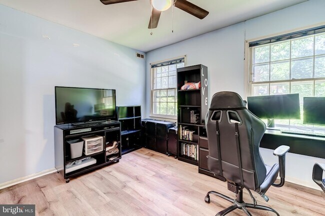 Building Photo - 6012 Westchester Dr