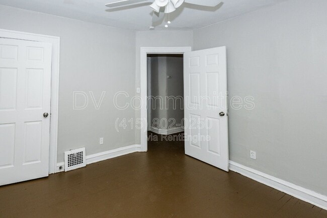 Building Photo - 3579 Riedham Rd