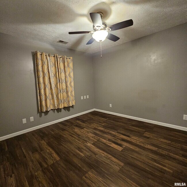 Building Photo - 12488 Cyril James Rd