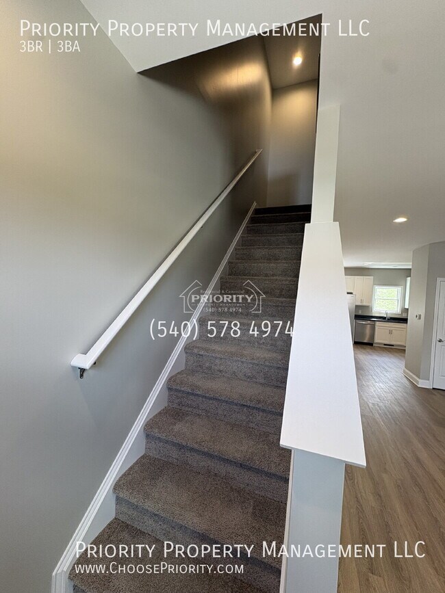 Building Photo - 751 Zephyr Dr
