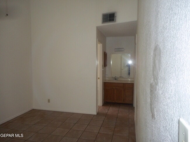 Building Photo - 1538 Rebecca Ann Dr