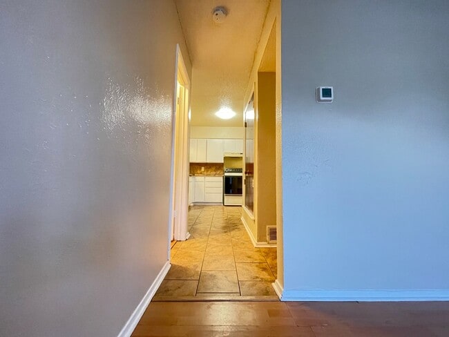 Building Photo - Affordable 2/1