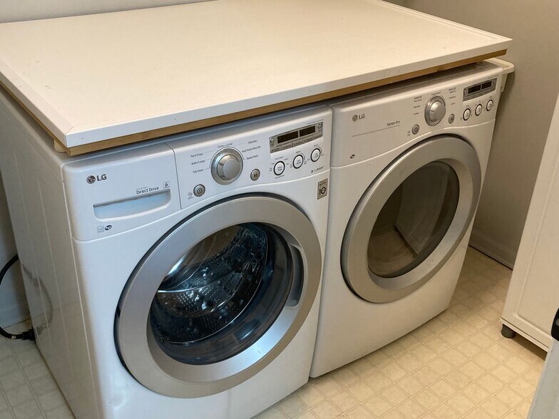 Building Photo - 56626 Chesapeake Trail