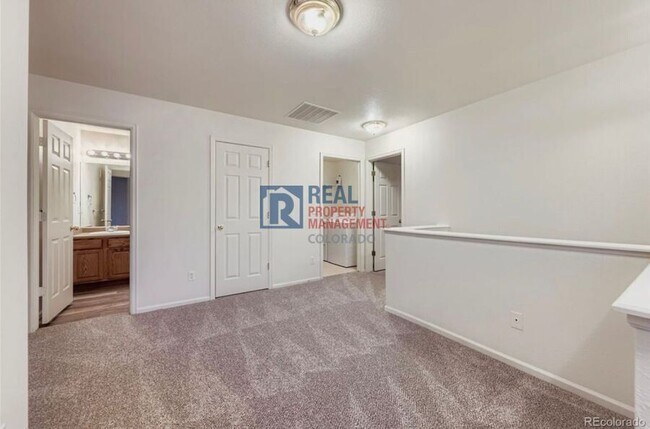 Building Photo - 12740 Jasmine St