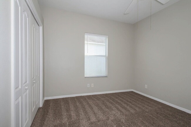Building Photo - 6748 Monarch Park Dr