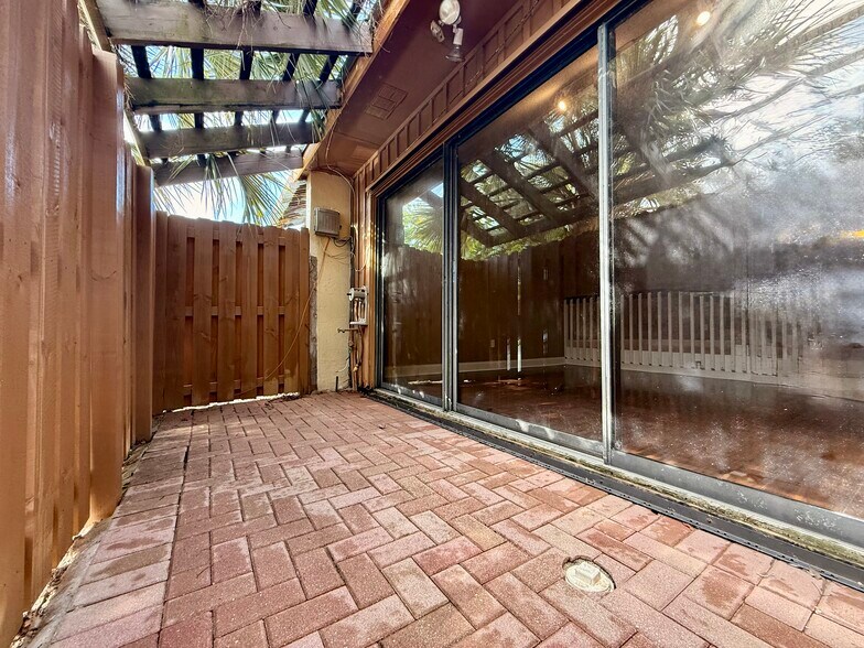 Building Photo - 4192 SW 87th Ter