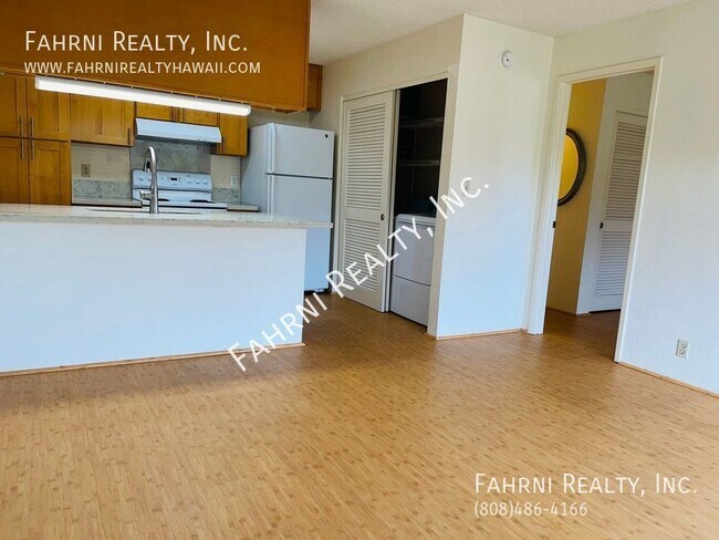 Building Photo - 94-1055-1055 Kaukahi Pl