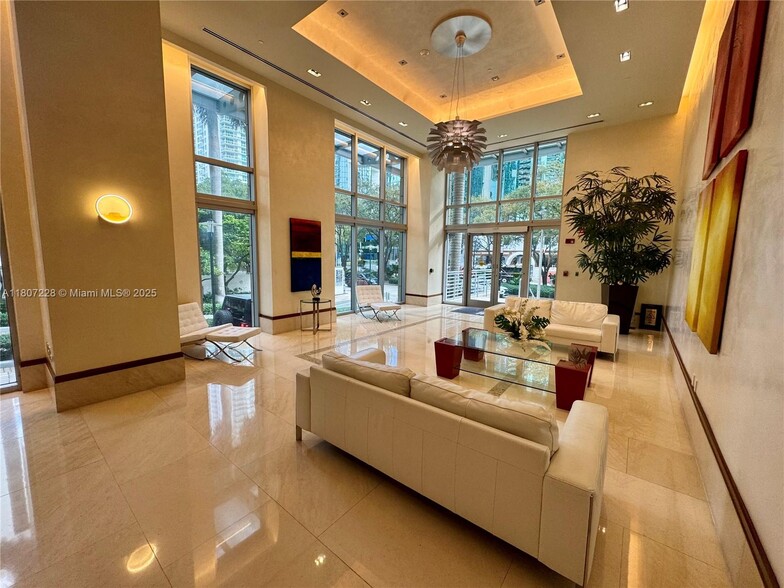 Building Photo - 1050 Brickell Ave
