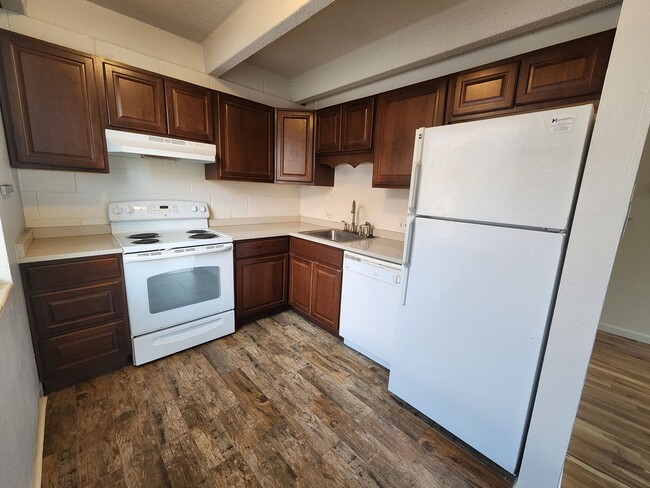 Building Photo - Gorgeous 1 Bed 1 Bath Condo In Fantastic L...
