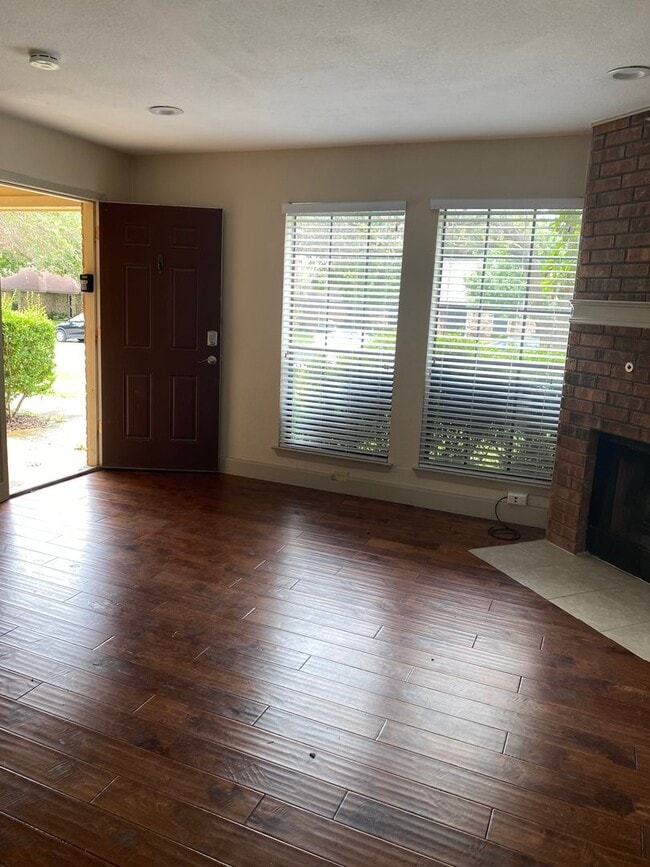 Building Photo - 3-Bedroom, 2.5 bath with 2 car garage in Frisco