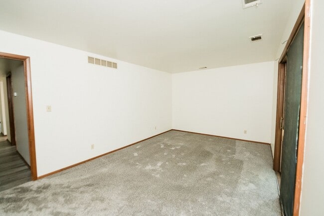 Building Photo - 3320 Randolph Pl