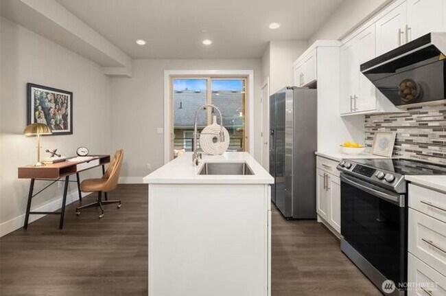 Building Photo - 5020 148th St SW