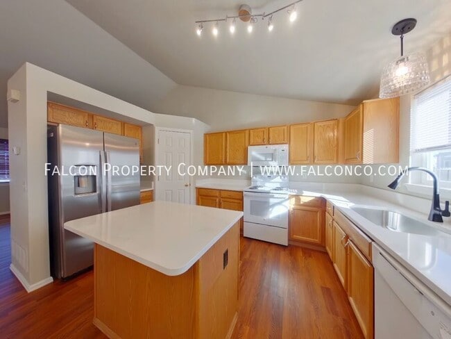 Building Photo - 6239 Hartman Dr