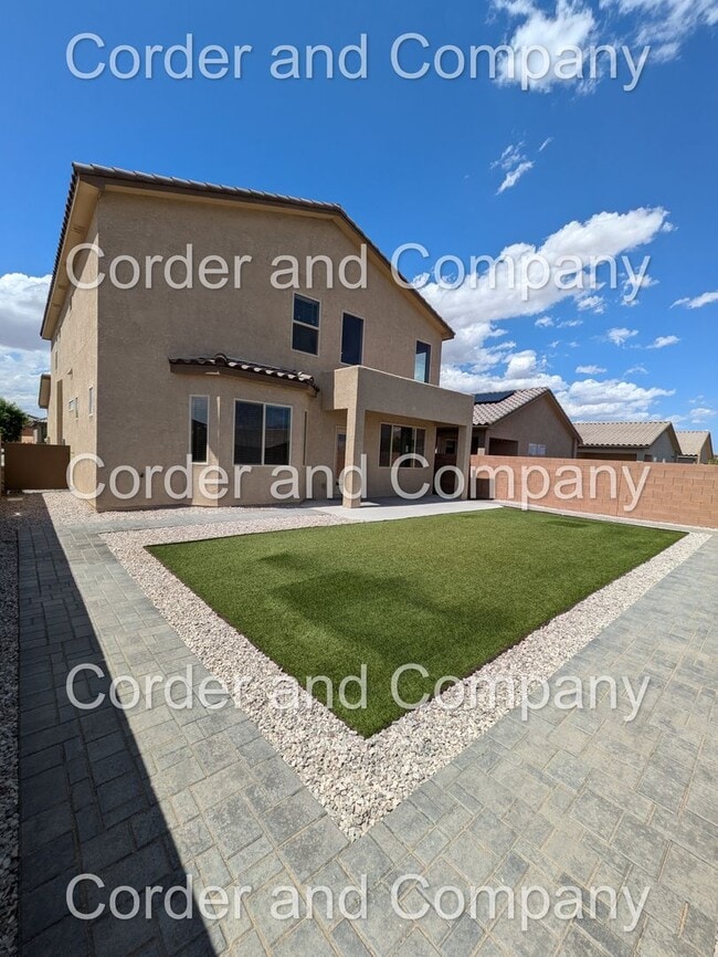 Building Photo - Massive and Naturally Lit 2 Story 4 Bedroo...