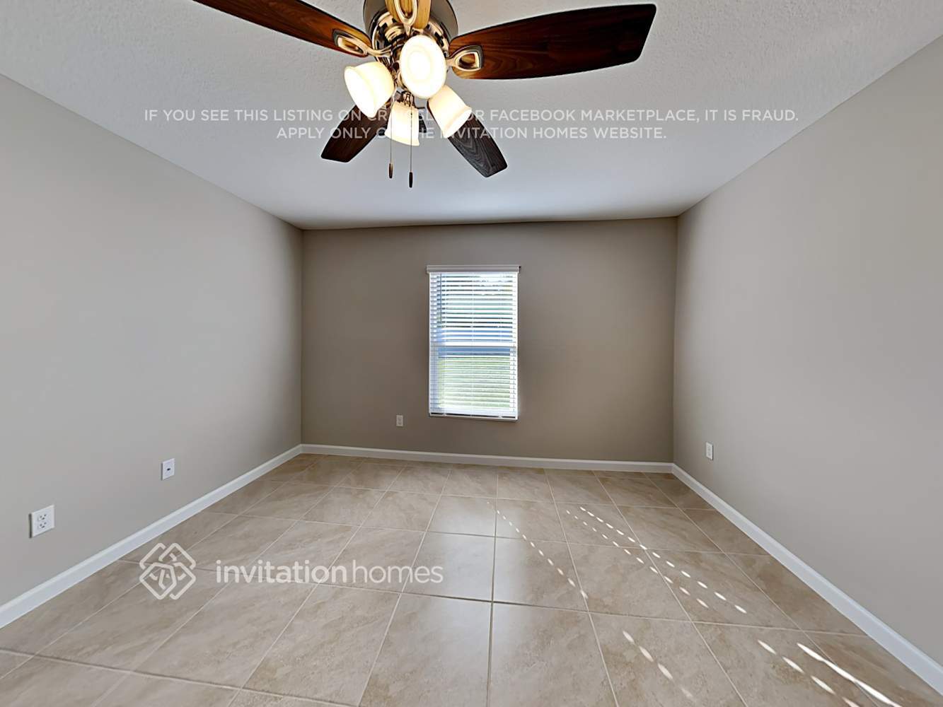 Building Photo - 792 SW Babbit Dr