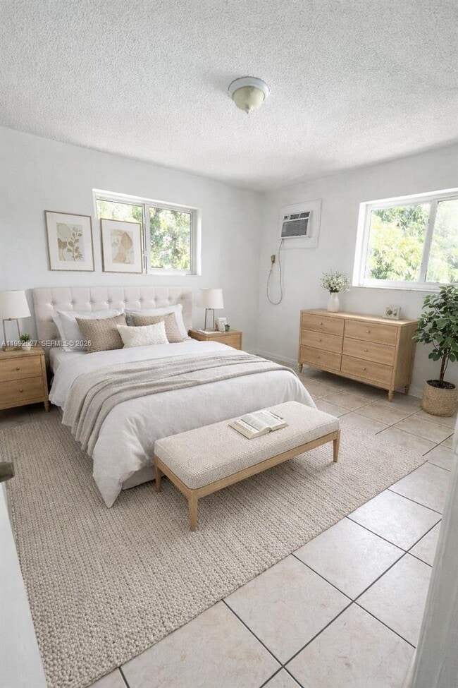 Building Photo - 2121 SW 4th St