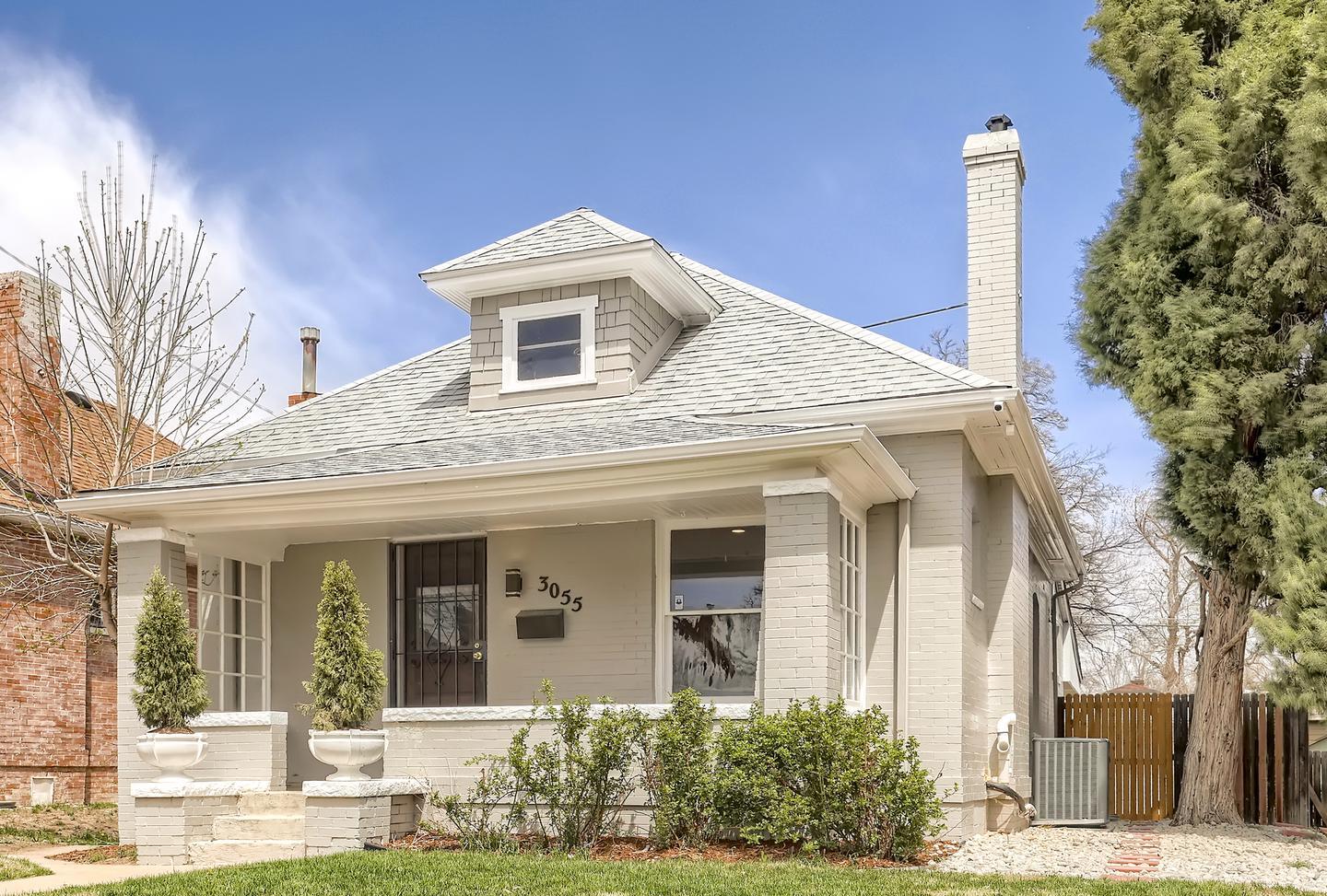 Building Photo - Charming Highland home near shops at Tennyson