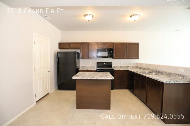 Building Photo - 7618 Grand Fir Point