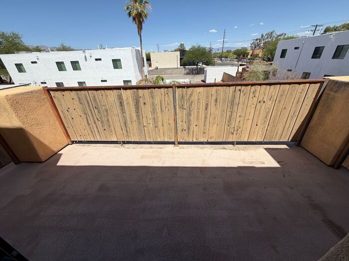 Building Photo - 1741 E Hedrick Dr