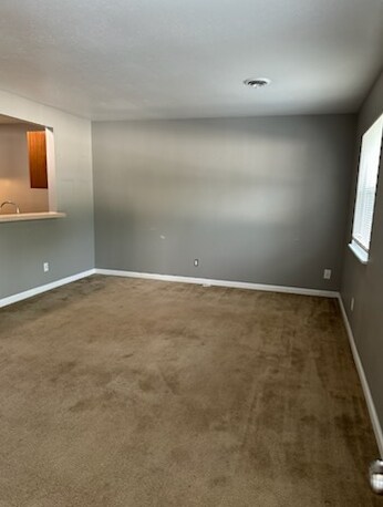 Building Photo - 132 Sandstone Ct