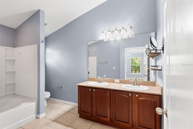 Building Photo - RIVERVIEW TOWNHOME FOR RENT!!
