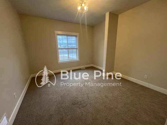 Building Photo - 1104 Cypress Loop